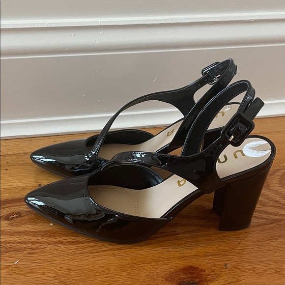 Unisa Black Patent Slingback Heels - Picture 4 of 5
